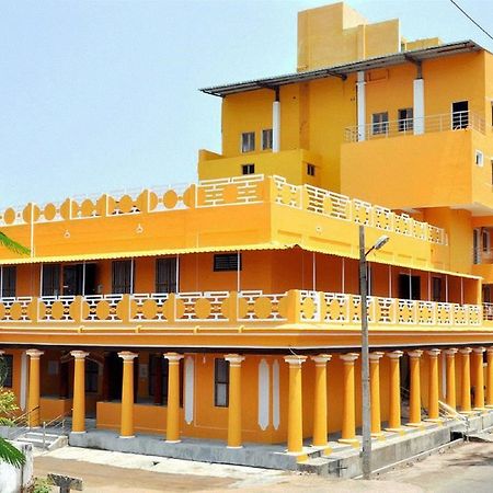 Hotel Anandhiram Heritage Karaikal Exterior foto