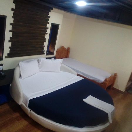Hotel Anandhiram Heritage Karaikal Exterior foto