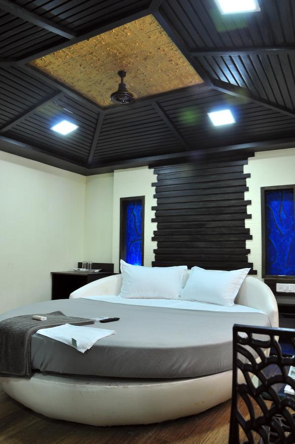 Hotel Anandhiram Heritage Karaikal Exterior foto