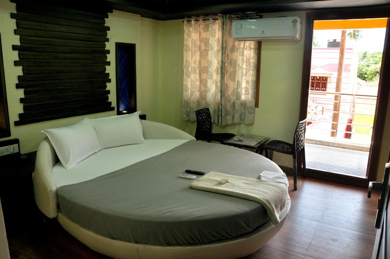Hotel Anandhiram Heritage Karaikal Exterior foto