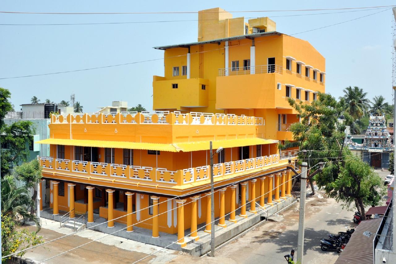 Hotel Anandhiram Heritage Karaikal Exterior foto