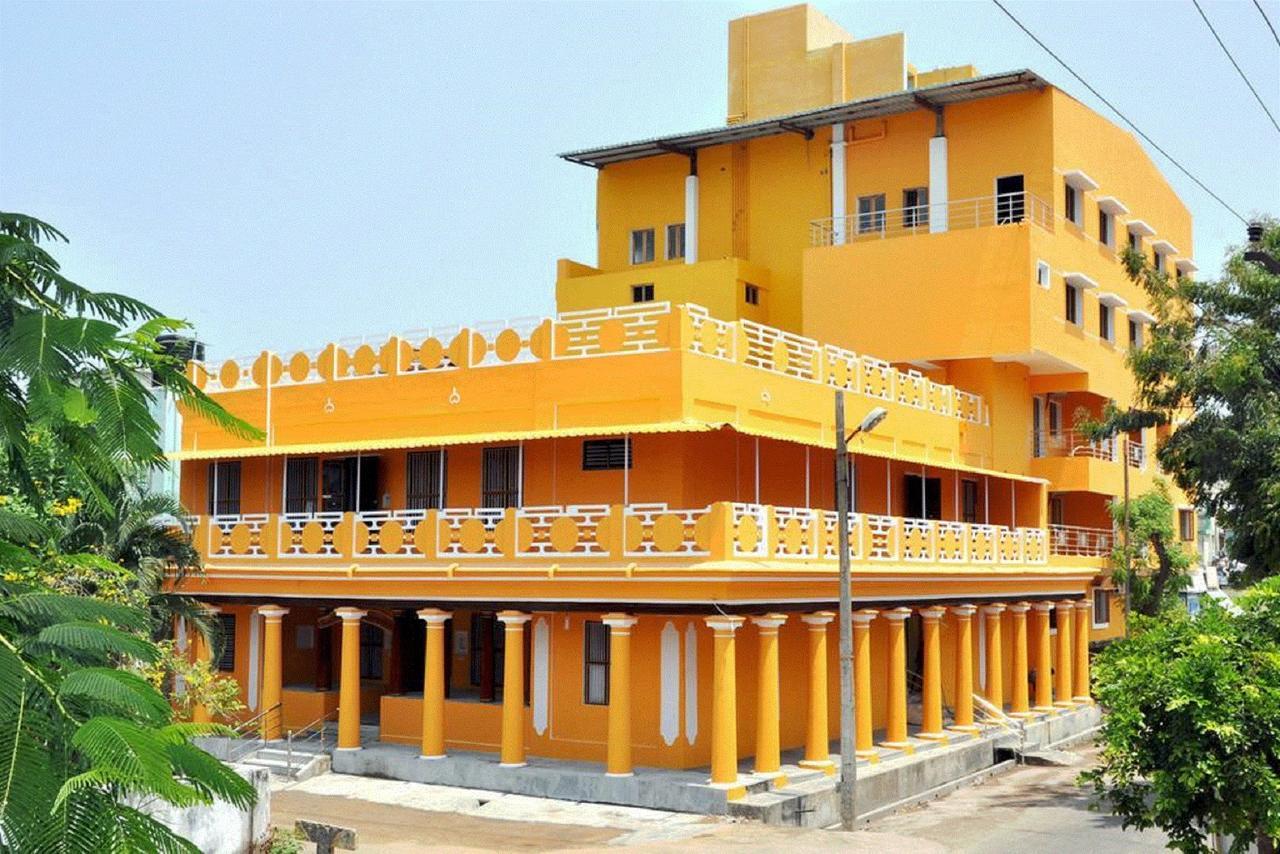 Hotel Anandhiram Heritage Karaikal Exterior foto